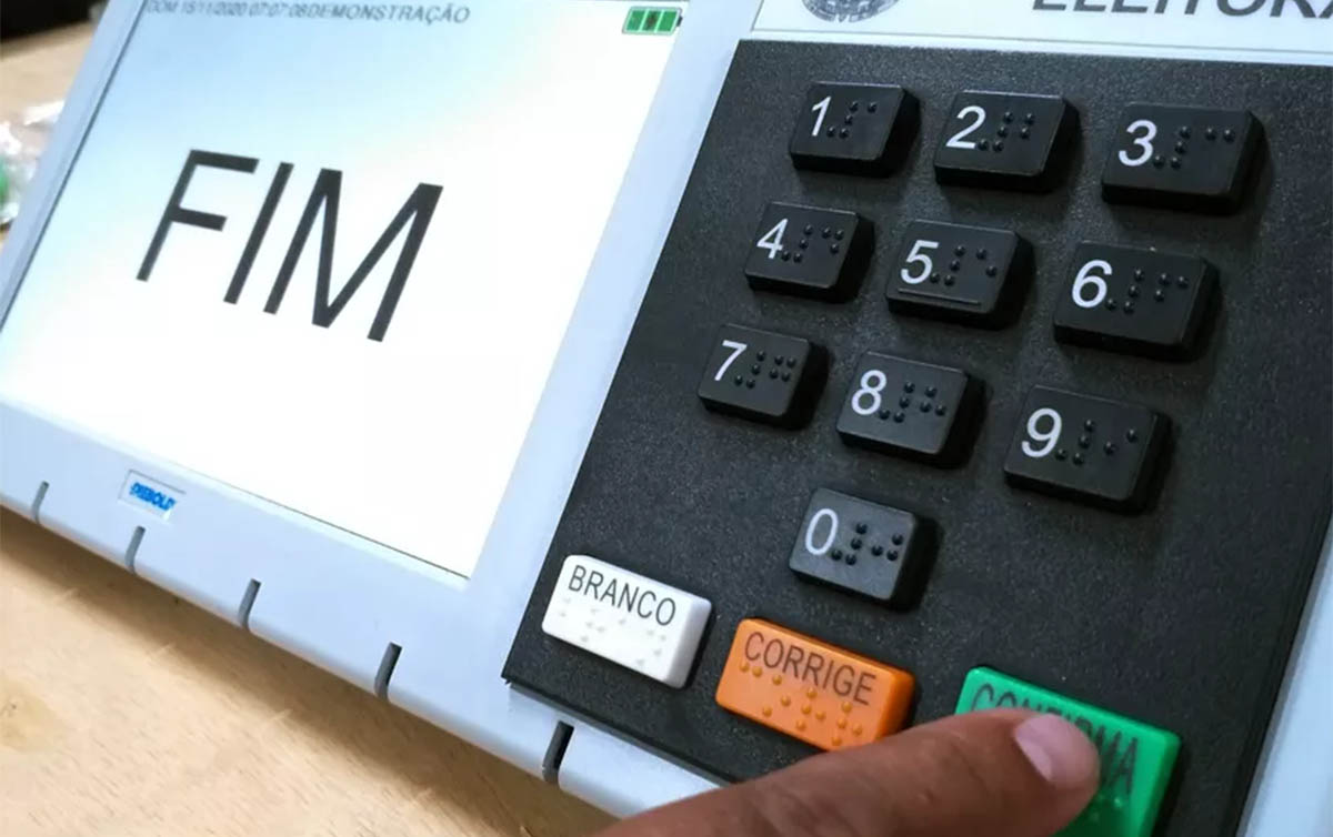 Reforma eleitoral é concluída pelo Senado sem coligações